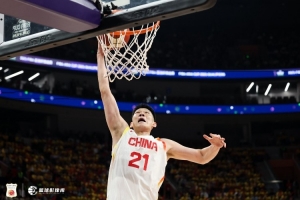 开云-胡金秋：兄弟们做到了 终于拼到了四强 完成了一个目标